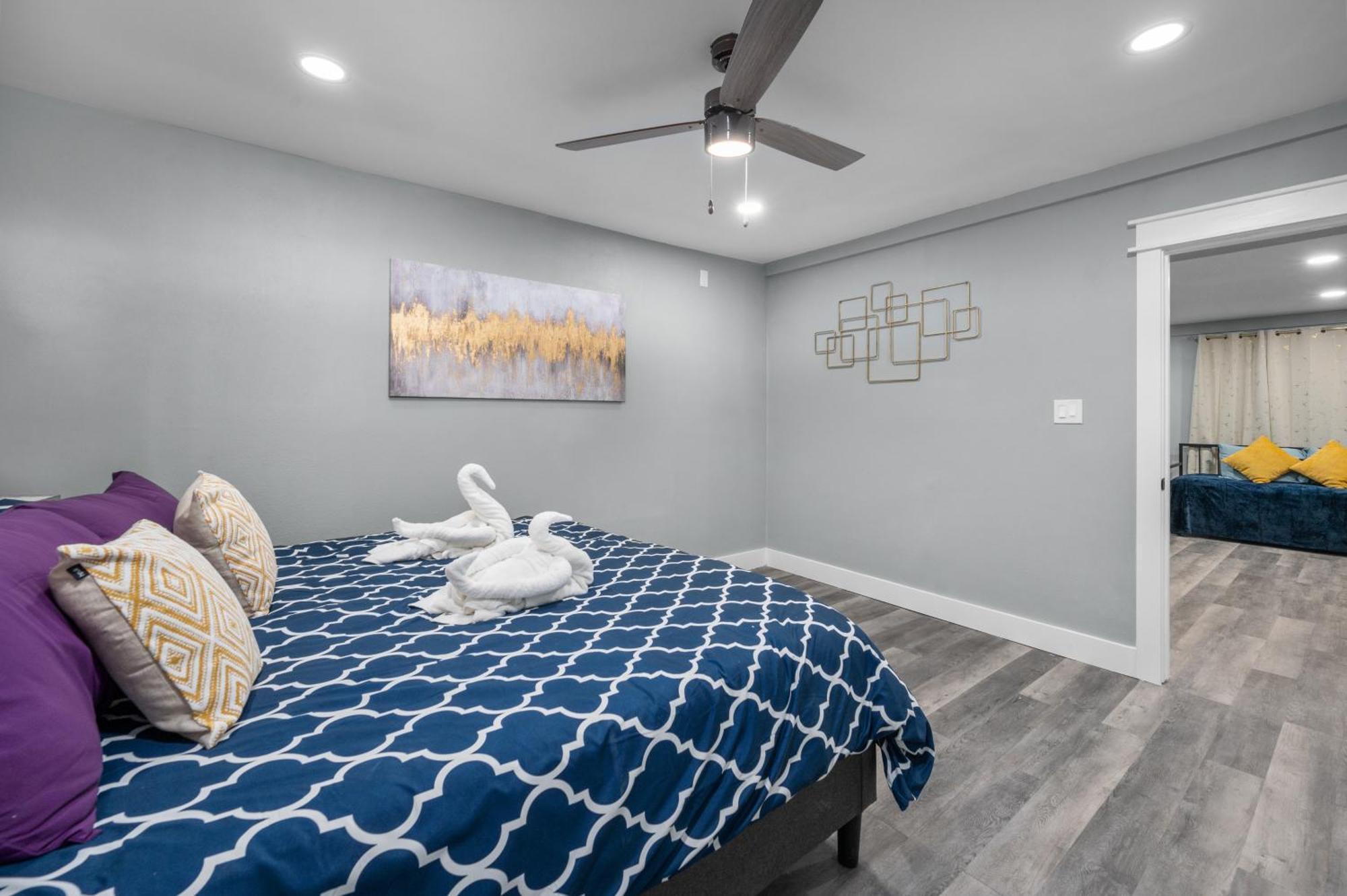 Modern 2Br City Center Getaway With Free Park 휴스턴 외부 사진